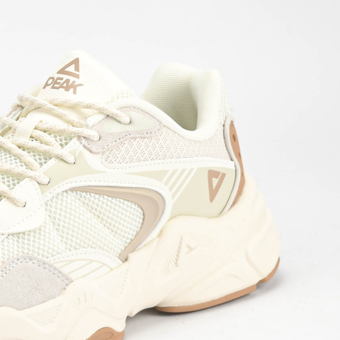 PEAK SHOES