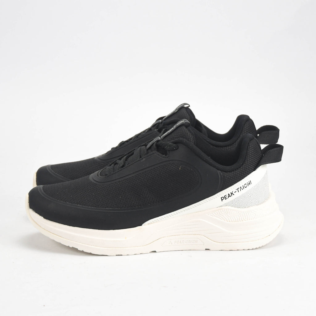 PEAK SHOES