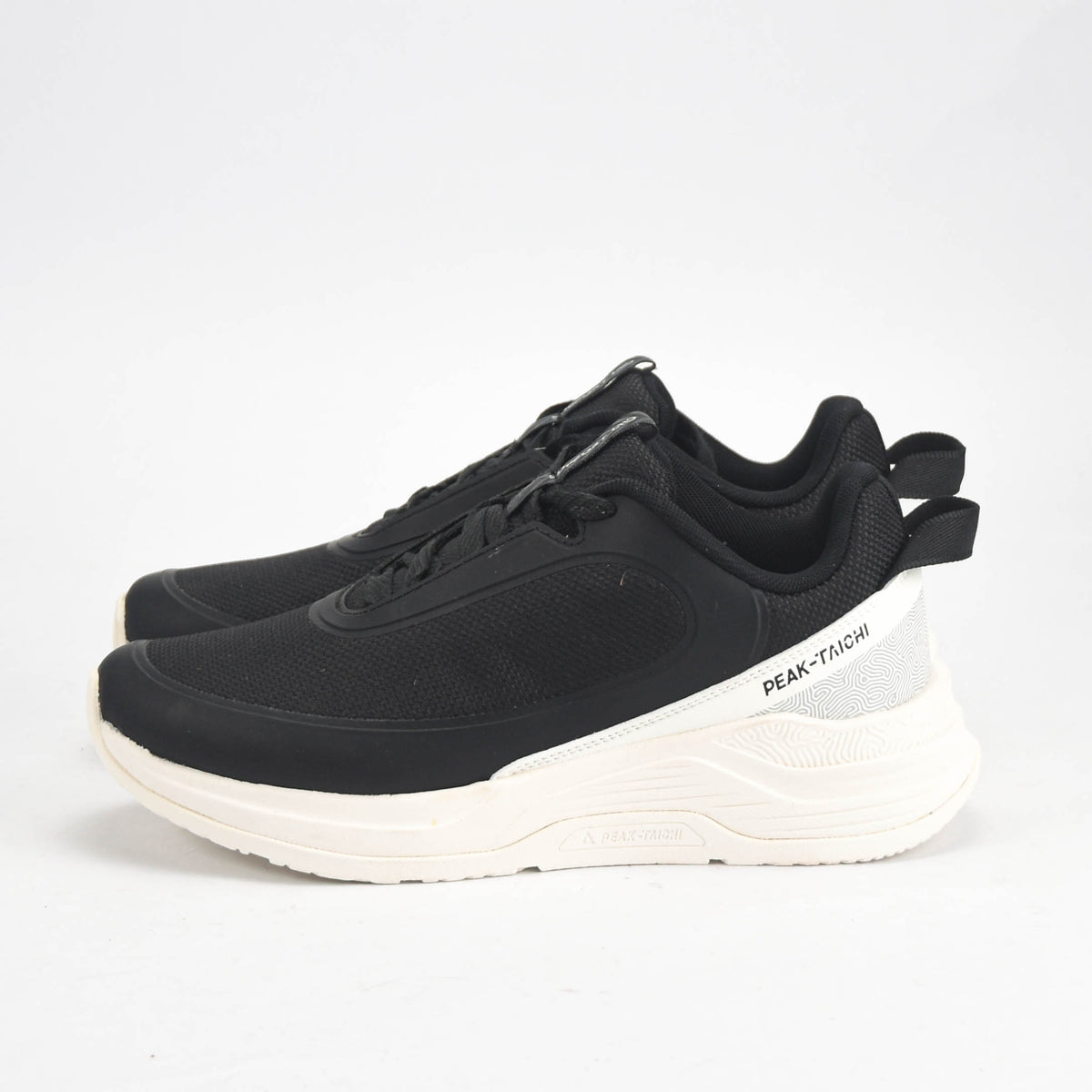 PEAK SHOES