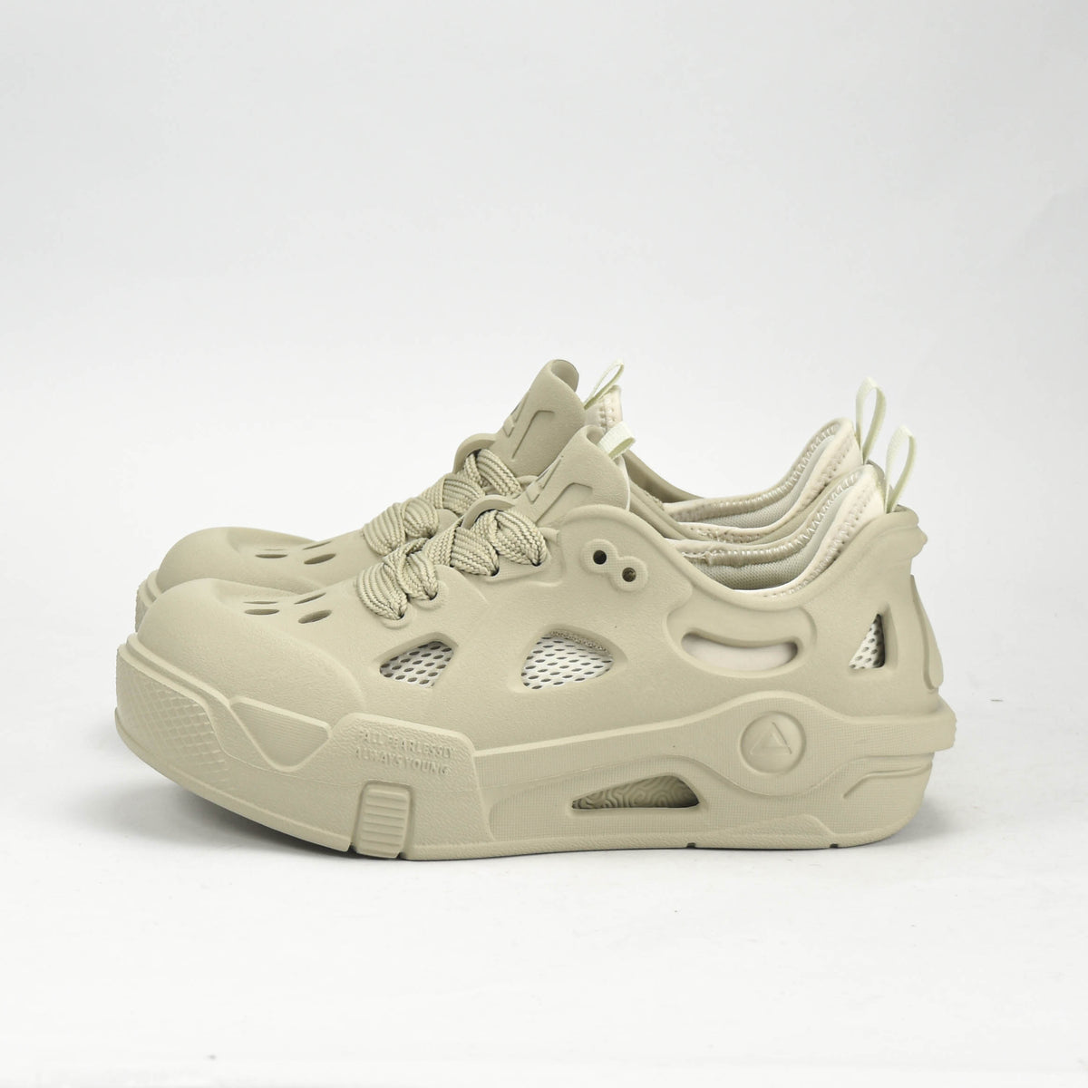 PEAK SPORTS SHOES
