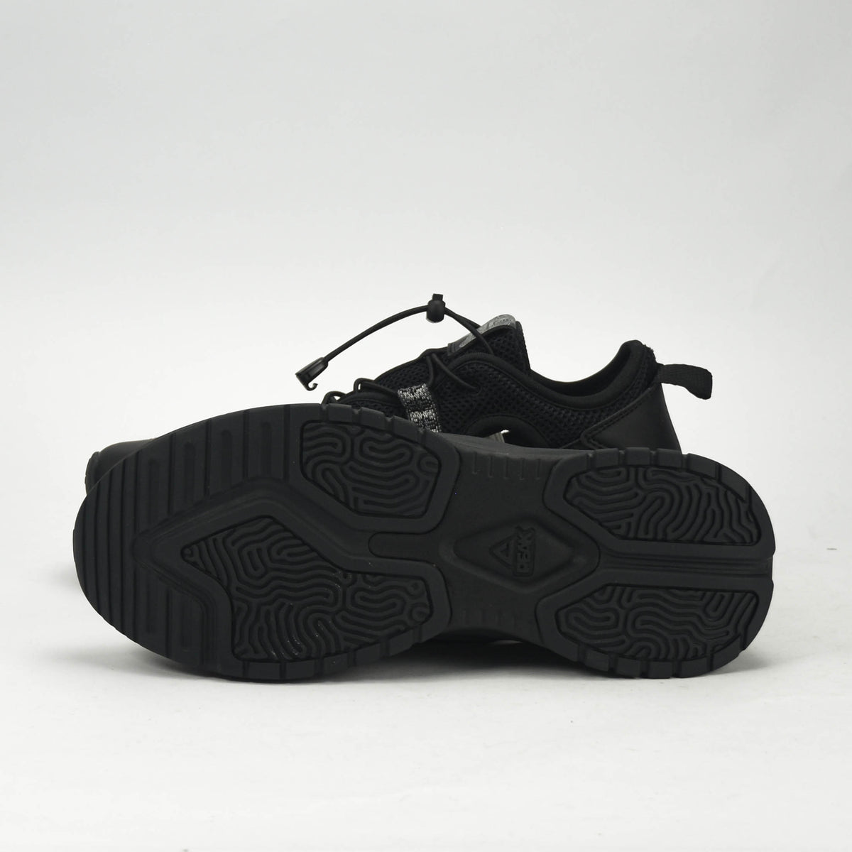 PEAK SPORTS SHOES